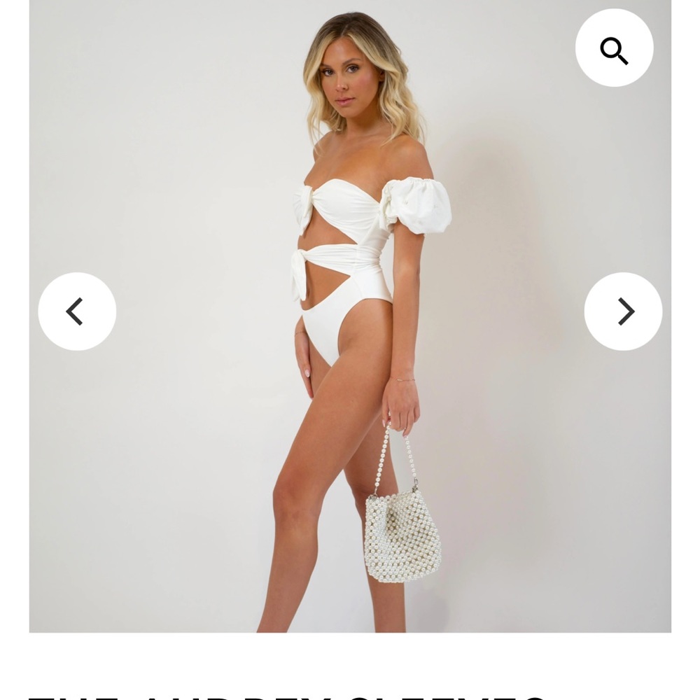 Dolce Leone The Marilyn One Piece WITH SLEEVES